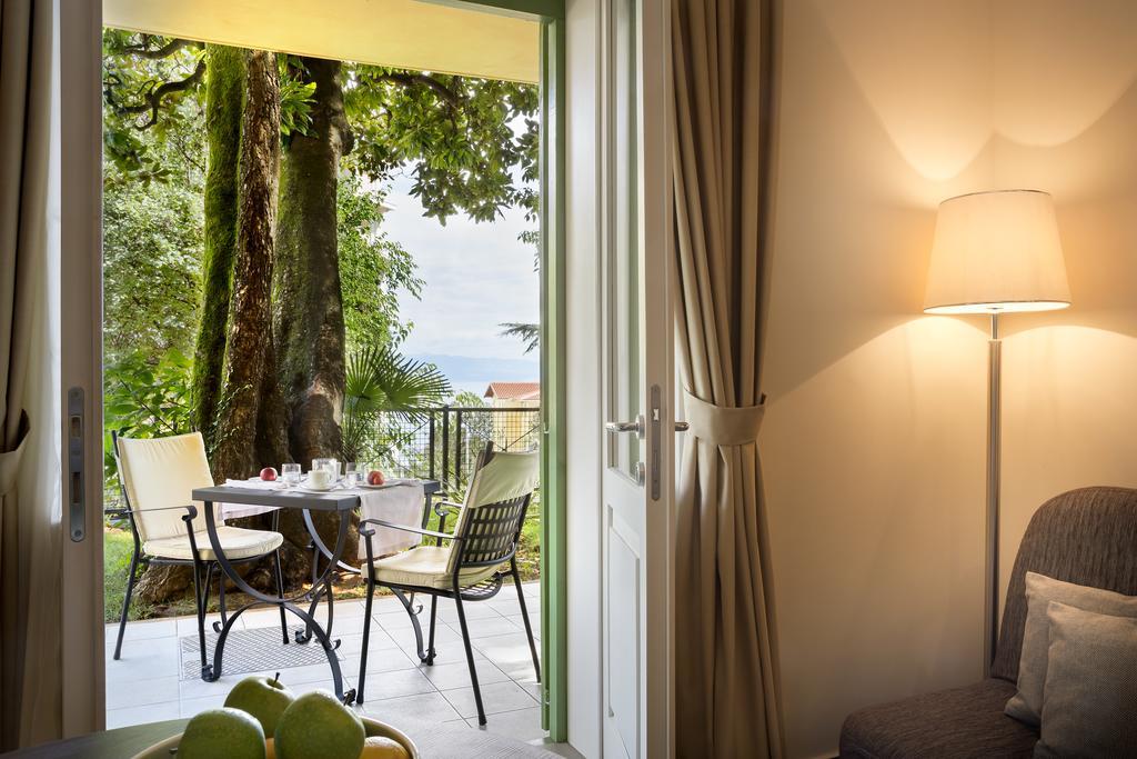 Remisens Villa Elsa Ловран Экстерьер фото