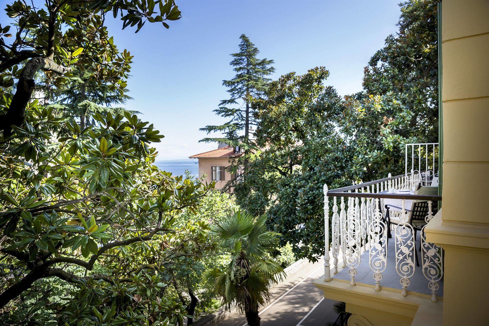 Remisens Villa Elsa Ловран Экстерьер фото